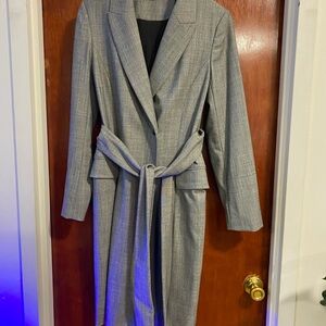 MM LaFleur Women’s Light Long Belted Coat - Size 8